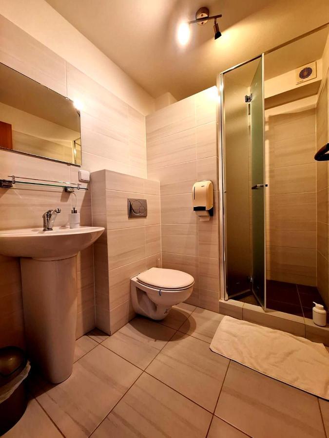 Vila Fenix B&B Ruzomberok Esterno foto